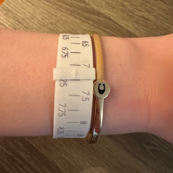 Coach Signature Hinged Bangle Bracelet Gold Toned Signature “C” Hinged - Picture 5 of 5